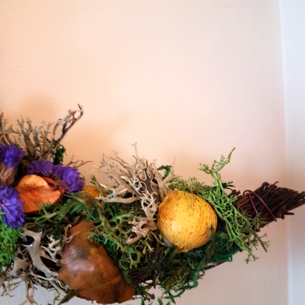 Handmade crescent moon wreath - Picture 2 of 4